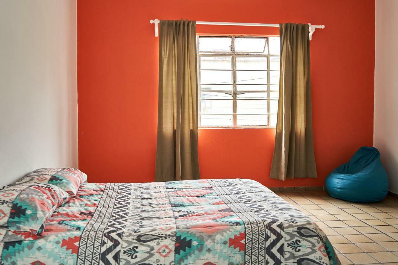 גואדלחארה Hostal Americana מראה חיצוני תמונה