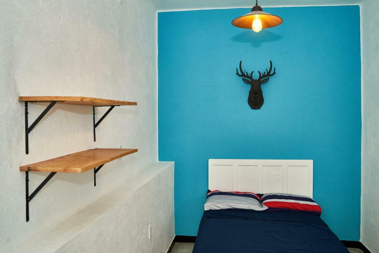 גואדלחארה Hostal Americana מראה חיצוני תמונה