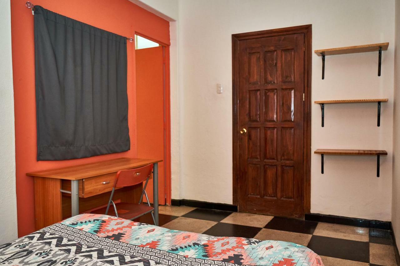 גואדלחארה Hostal Americana מראה חיצוני תמונה