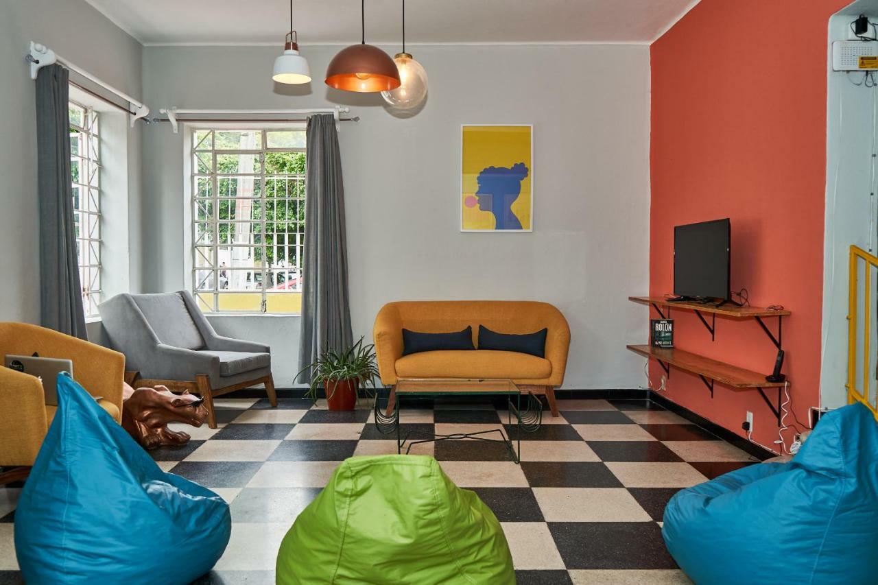 גואדלחארה Hostal Americana מראה חיצוני תמונה