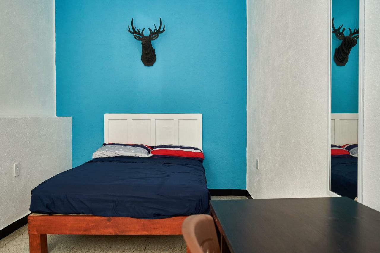 גואדלחארה Hostal Americana מראה חיצוני תמונה